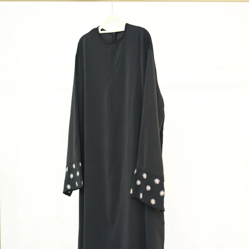 2024 Daisy Embroidery Muslim Modest Dress for Women Eid Saudi Arabia Dubai Abaya Luxury Islam Turkey Holiday Party Jalabiya Robe