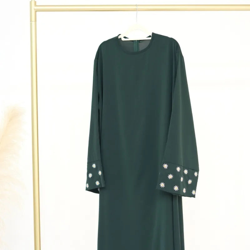 2024 Daisy Embroidery Muslim Modest Dress for Women Eid Saudi Arabia Dubai Abaya Luxury Islam Turkey Holiday Party Jalabiya Robe